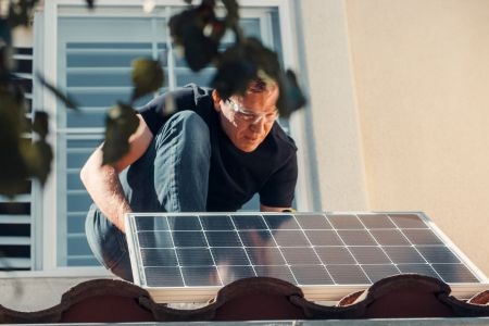  Las ciudades españolas se quedan rezagadas en la adopción de energía solar en balcones