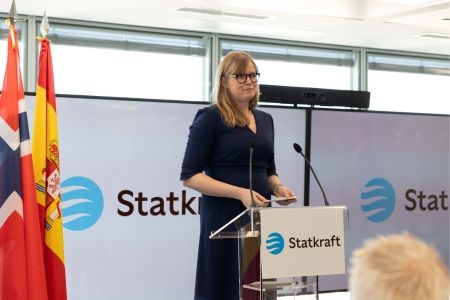 Birgitte Ringstad Vartdal inaugura las nuevas oficinas de Statkraft en Madrid.