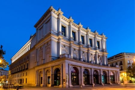  El Teatro Real inaugura su nueva cubierta solar y eleva hasta la 'A' su calificación energética