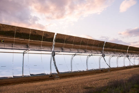  Soltec firma un contrato de 142 MW con Endesa para tres plantas en Extremadura