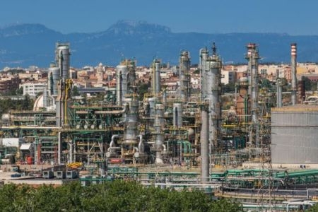  Repsol aprueba invertir más de 800 millones en su Ecoplanta de Tarragona que generará metanol renovable