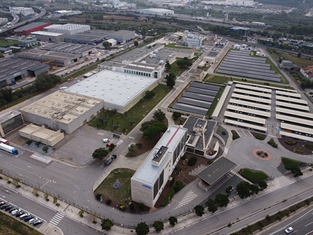  El laboratorio Merck reducirá sus emisiones de CO2 en 800 toneladas gracias a una solución de autoconsumo a medida