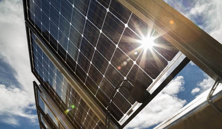  Jinko Solar bate un nuevo récord de eficiencia en paneles solares bifaciales