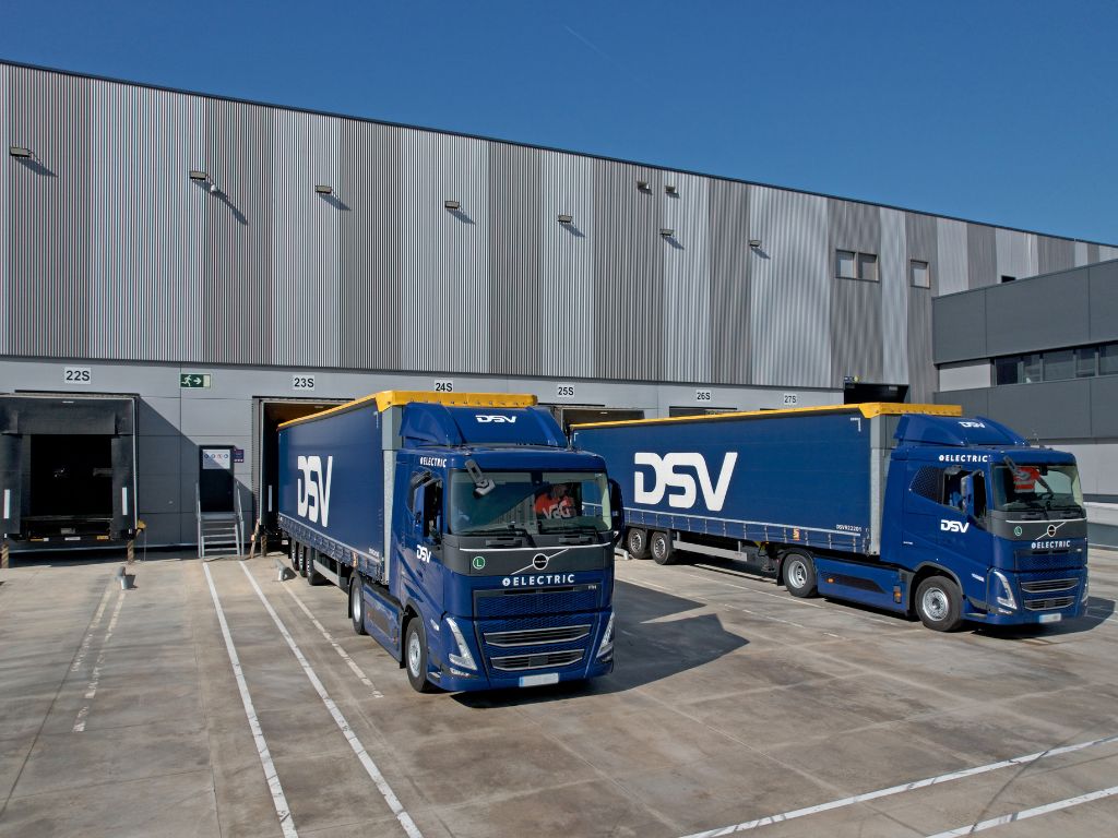 DSV España incorpora sus primeros camiones 100% eléctricos Volvo FH Electric para el transporte por carretera en España.