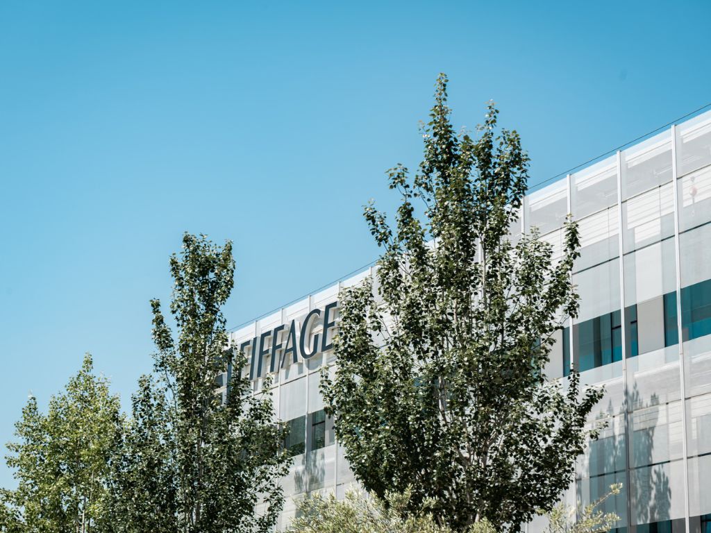 Eiffage refuerza su presencia en España con la compra de CVS, M3i Controls e Inmotechnia.