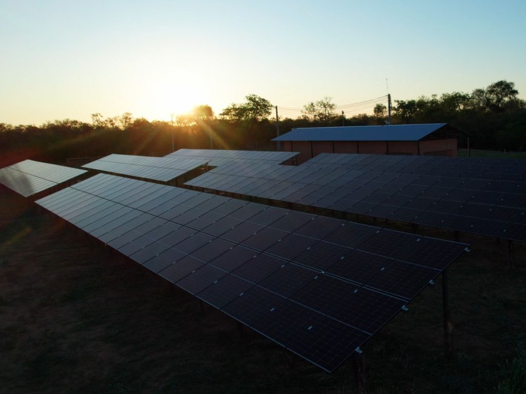 IBC Solar Paraguay energía hibrida