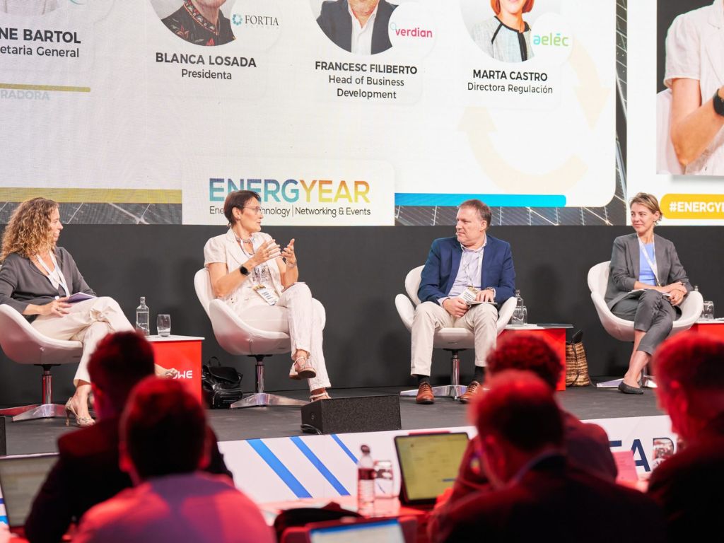 Energyear Autoconsumo 2025 reúne en Madrid a los líderes del sector para debatir sobre el futuro del autoconsumo.