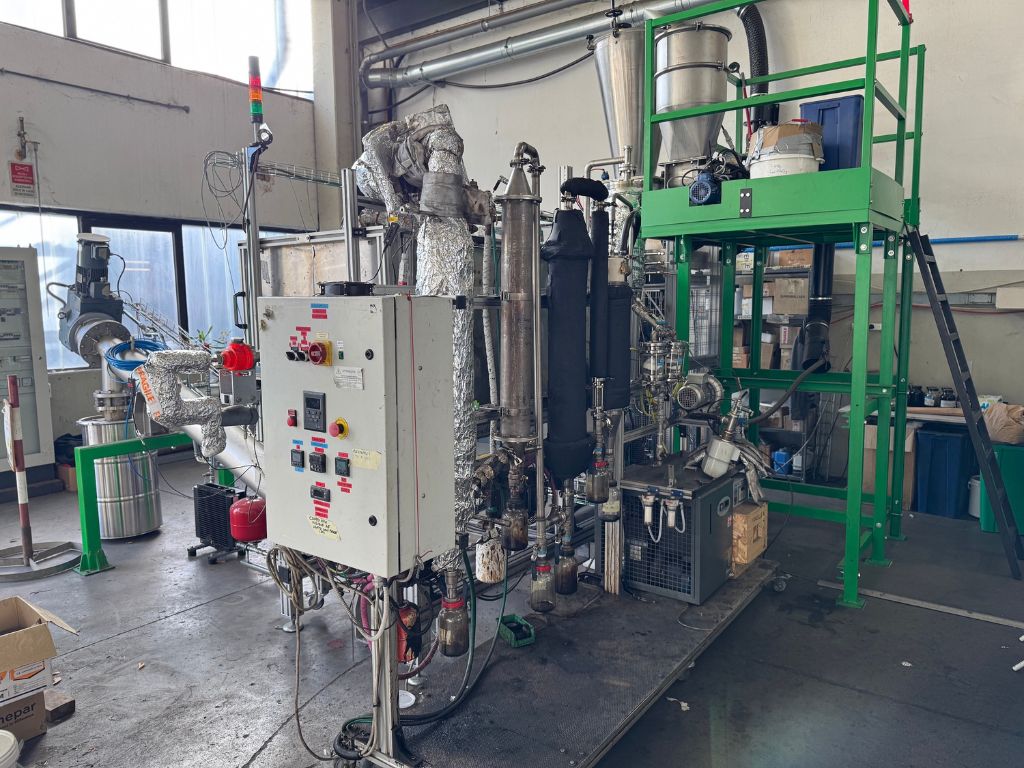 El proyecto Pysolo avanza en la conversión de biomasa en combustibles renovables mediante heliostatos y pirólisis solar.