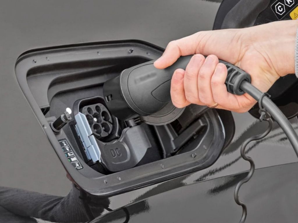 Vehiculos electricos Matriculaciones agosto Recarga