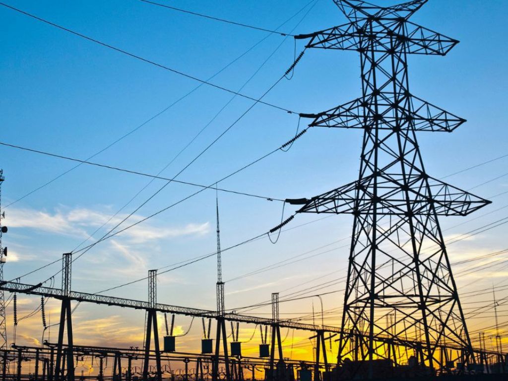 El MITECO somete a audiencia pública la nueva planificación eléctrica con horizonte 2030.