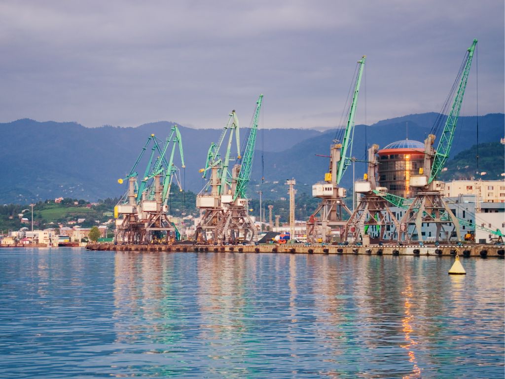 Puertos descarbonización Schneider Electric digitalización