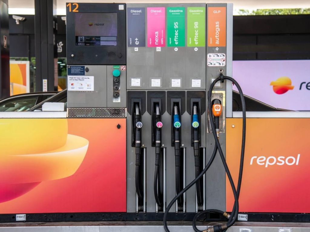 Repsol produce por primera vez gasolina 100% renovable a escala industrial.