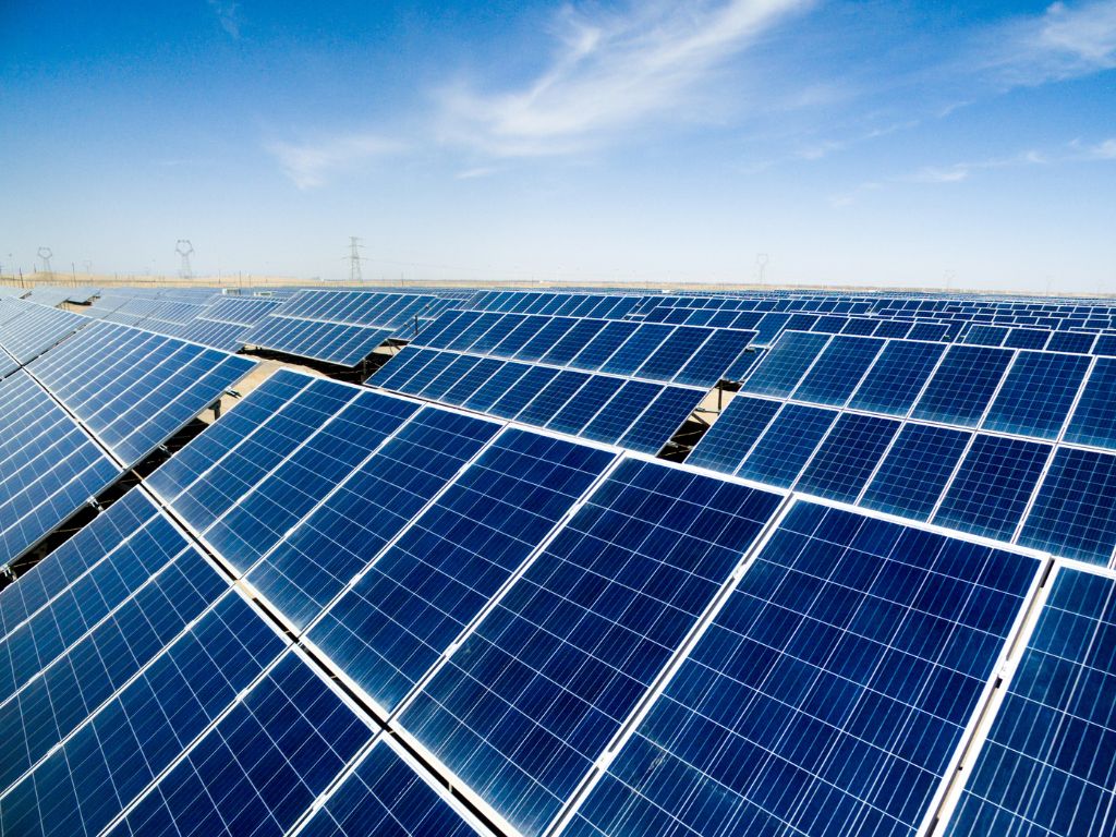 Risen Enchfe Solar Estratego 