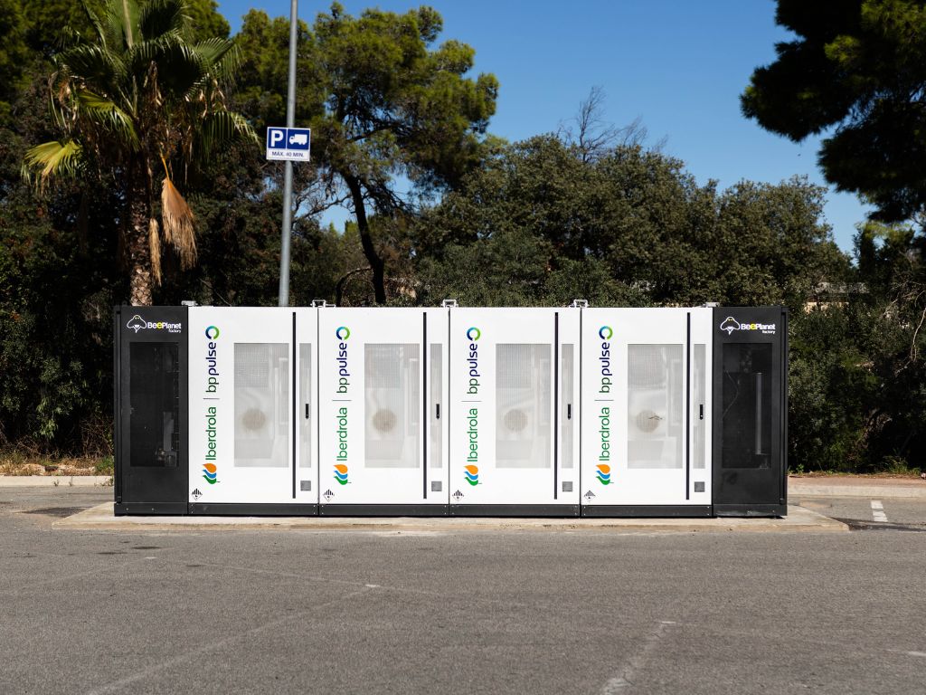 BeePlanet Factory, en GENERA: la nueva generación del sistema BCube Compact con más energía útil.