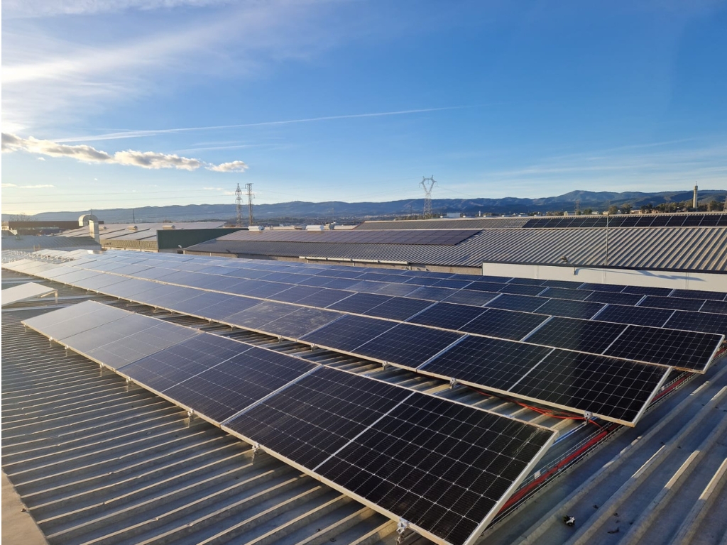 Crowmie completa la financiación de su quinto portfolio solar en España en menos de un año.