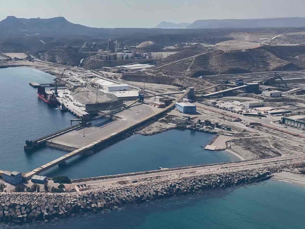 Endesa y la Autoridad Portuaria de Almería acuerdan la extinción anticipada de la concesión en el Puerto de Carboneras.