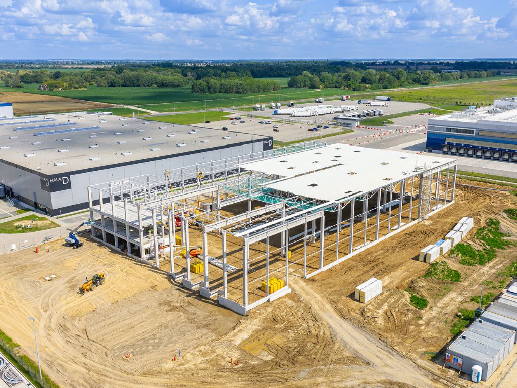 HINE Group inaugura su primera planta en Polonia y aumenta su capacidad industrial para el sector eólico offshore.