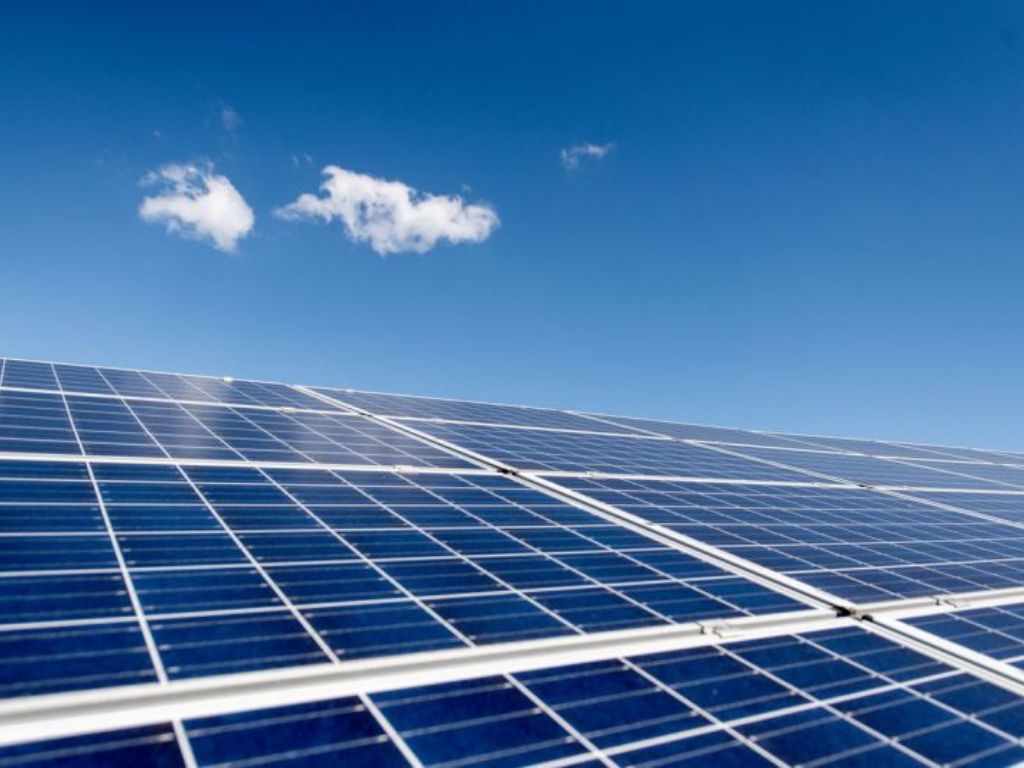 La operación, pendiente de aprobación regulatoria, impulsa los objetivos de capacidad instalada de la compañía y consolida su expansión en uno de los mercados más dinámicos de Europa.