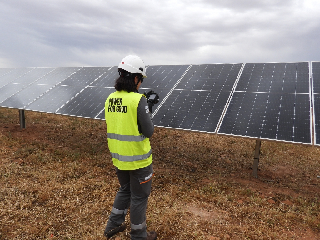 RES mantiene el segundo puesto mundial en O&M solar según Wood Mackenzie.