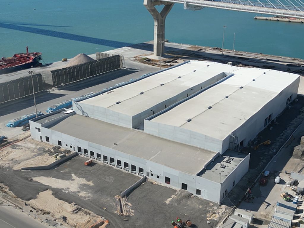 GreenYellow despliega en el Puerto de Cádiz su mayor proyecto europeo de frío industrial asociado a autoconsumo fotovoltaico.