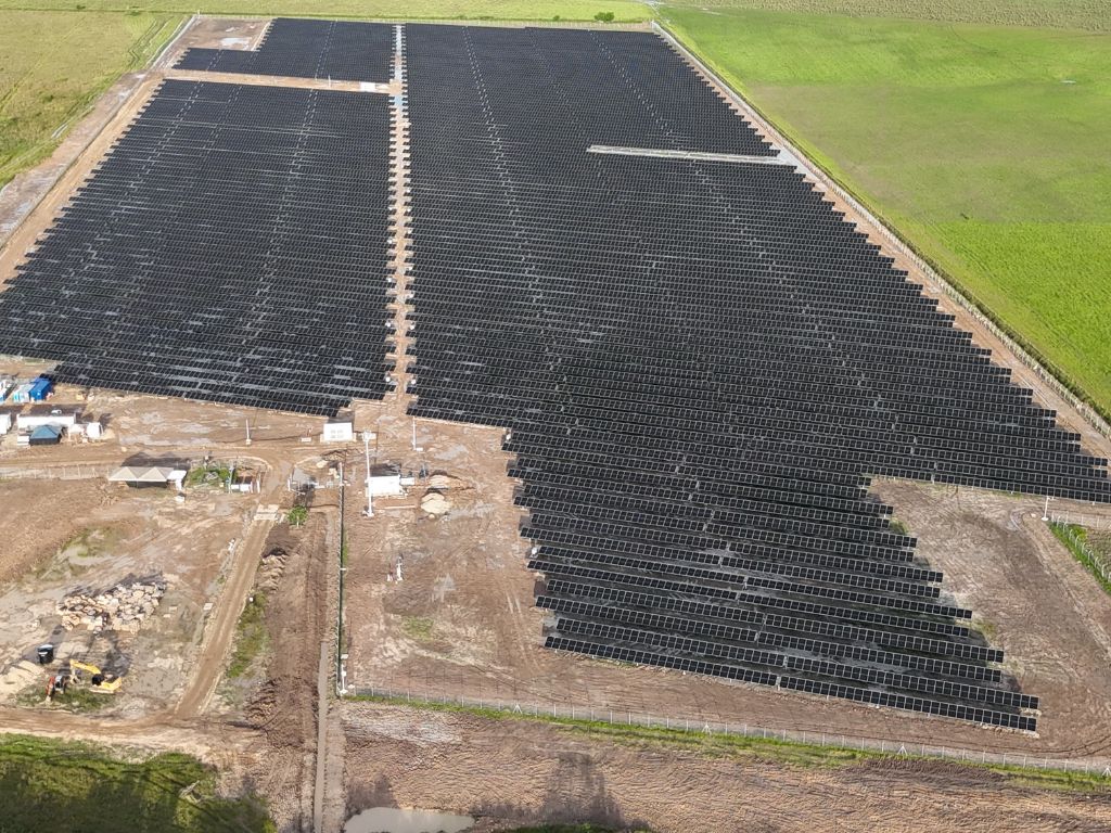 COFIDES respalda a Grupo Negratín en la operación de su primera planta fotovoltaica en propiedad en Colombia.