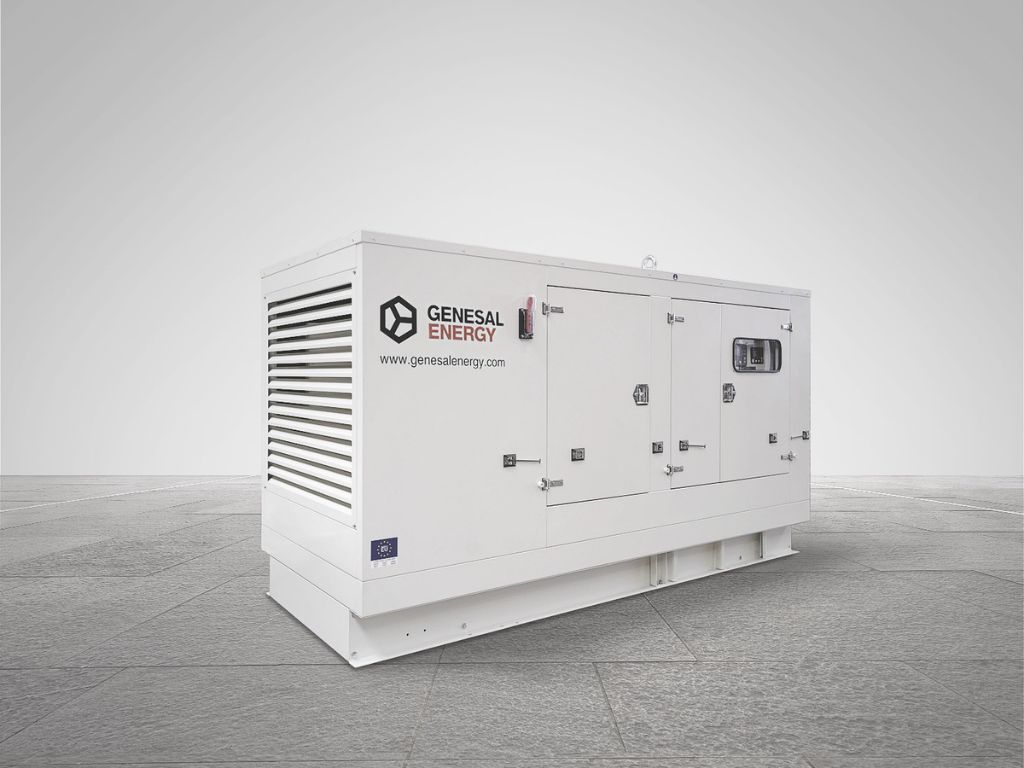 Genesal Energy suministra un sistema de respaldo de 250 kVA para un aparcamiento público en Francia.