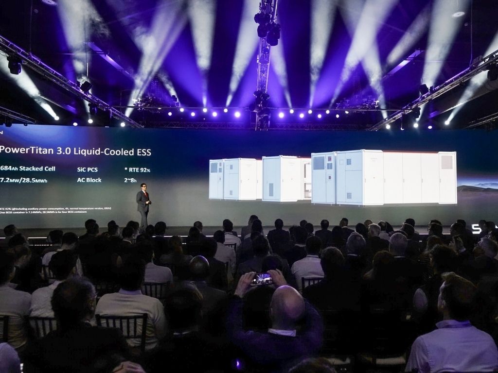 Sungrow presenta en Madrid su nuevo sistema de almacenamiento PowerTitan 3.0 con capacidad grid-forming.