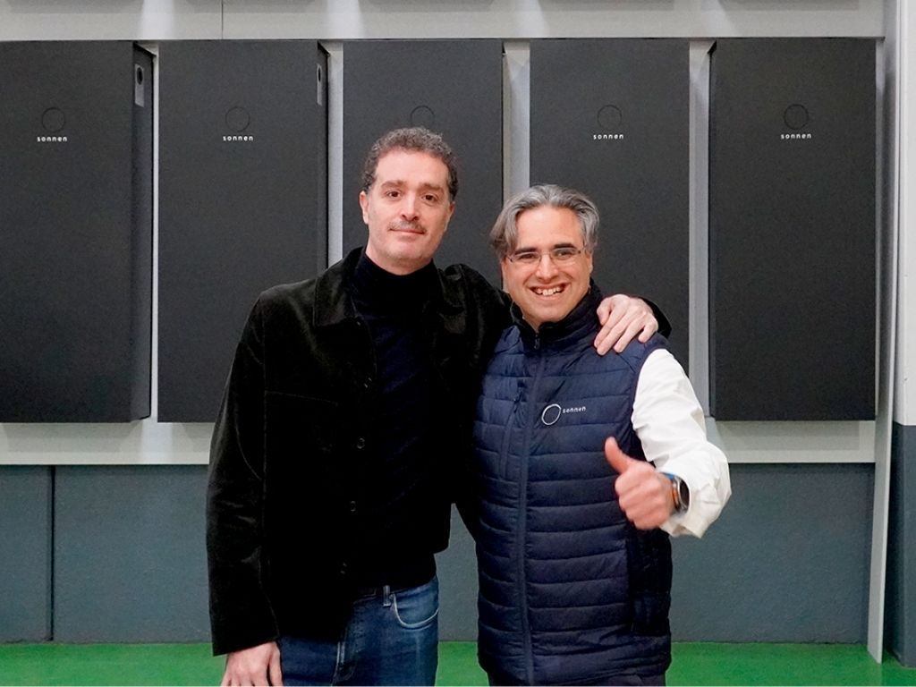 BayWa r.e. asume la distribución exclusiva de Sonnen en España para sistemas de almacenamiento LFP.