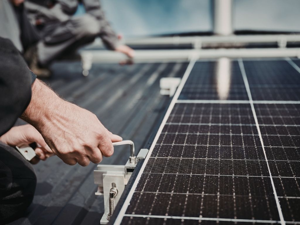 El recorte fiscal a las exportaciones chinas augura subidas de hasta un 20% en placas solares y baterías desde abril.