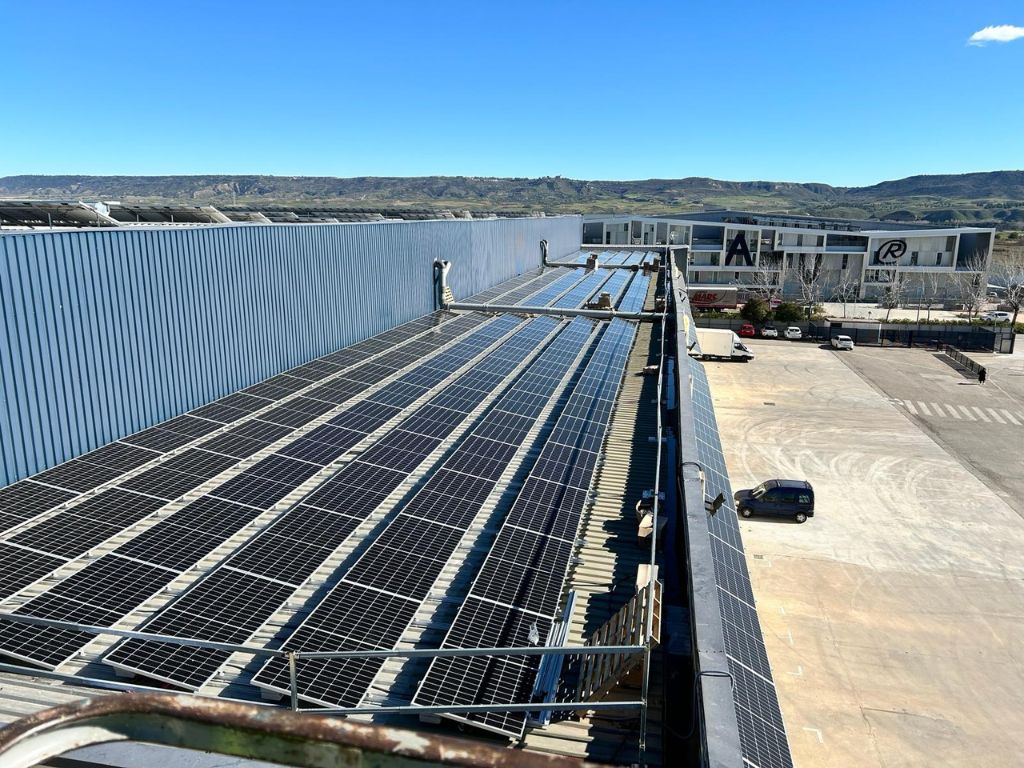 Opengy pone en marcha 550 kWp de autoconsumo fotovoltaico para ICP en Madrid y Guadalajara.