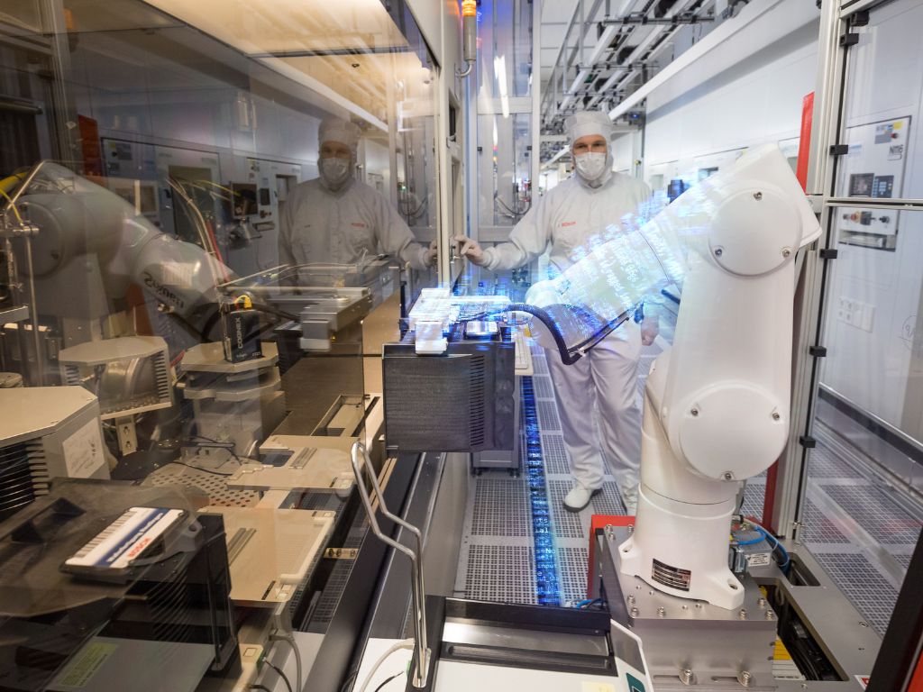 Bosch despliega inteligencia artificial agéntica en 1.400 líneas de producción.