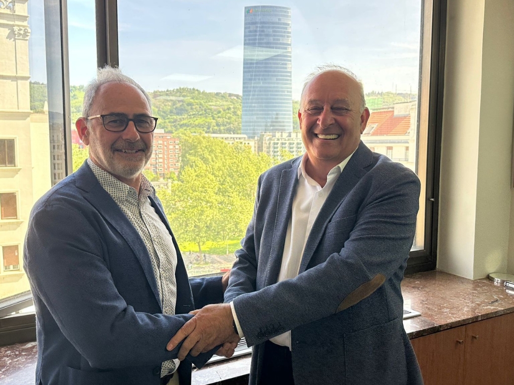 Javier Mediavilla, director de Servicios Industriales TÜV Rheinland, Ramón López, director general de Grupo ASE