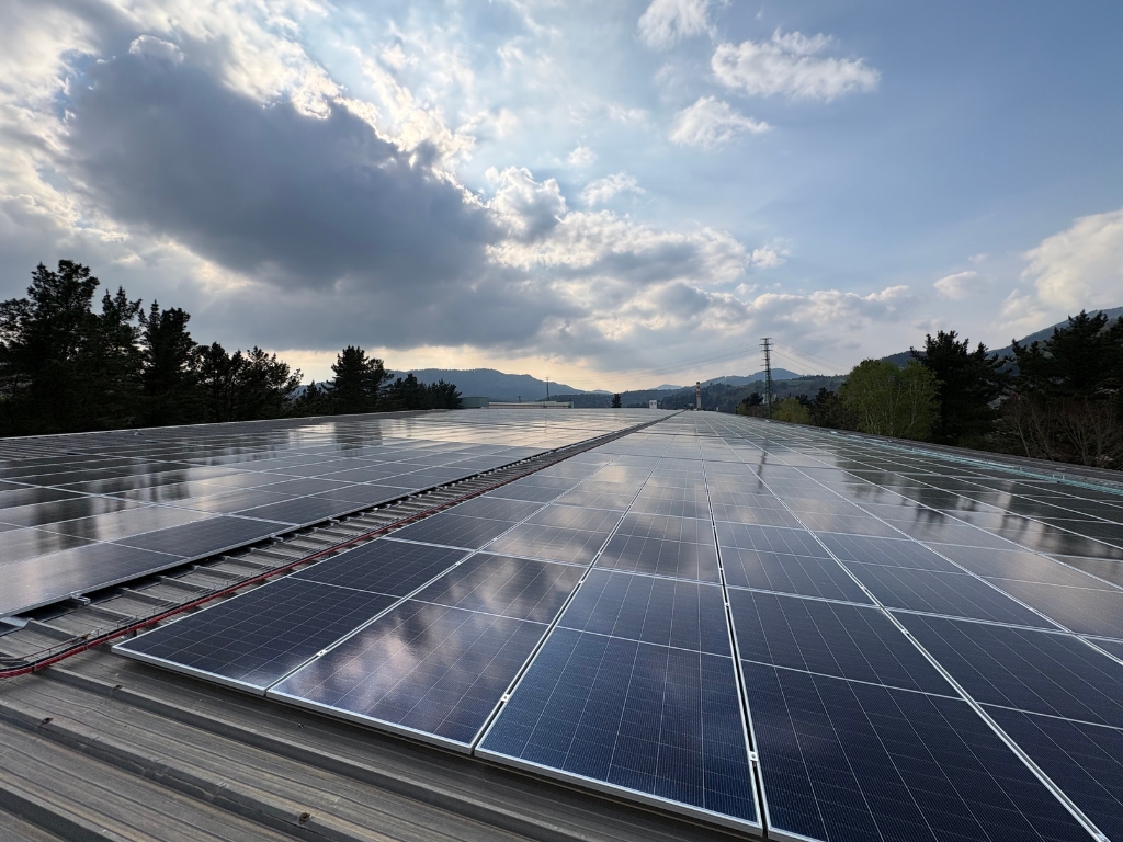 Planta de autoconsumo de 7MW de Vidrala en Llodío (País Vasco)