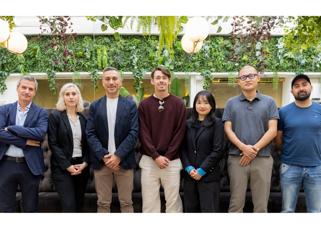 SAJ, líder mundial en soluciones de gestión inteligente de energía, anunció el pasado 27 de abril su asociación estratégica con el tenista australiano Álex de Miñaur. 