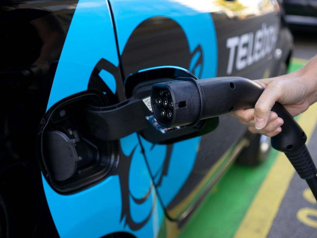 AEDIVE (Asociación Empresarial para el Desarrollo e Impulso de la Movilidad Eléctrica)