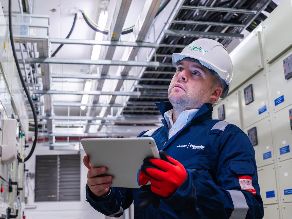 EcoCare Electrical Distribution de Schneider Electric