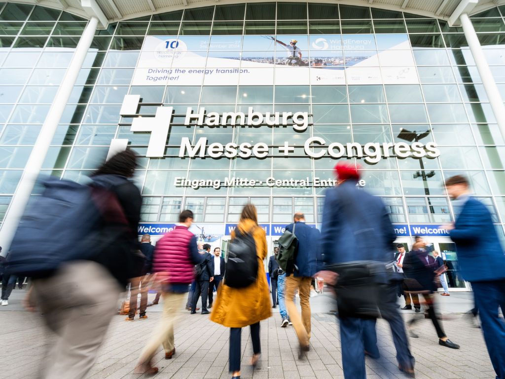 WindEnergy Hamburg 2026 feria internacional del sector eólico 1.600 expositores y 43.000 visitantes profesionales 