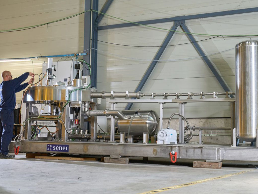 Acelerador centrífugo de pellets para el reactor de fusión JT-60SA
