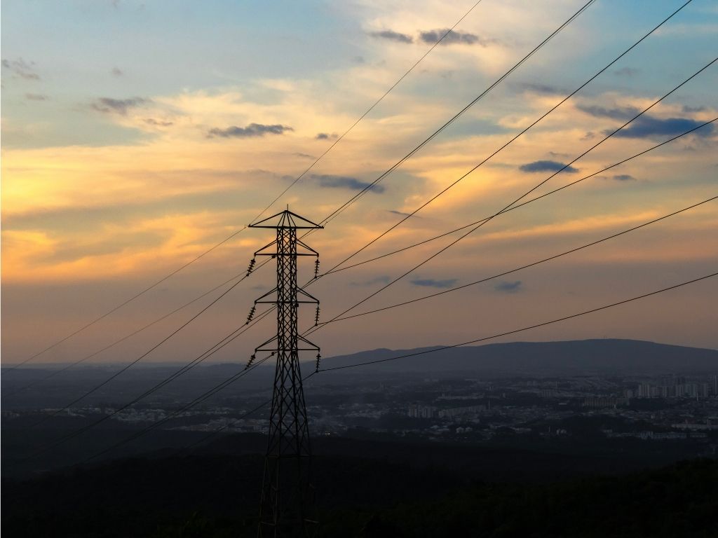 REdes electricas Gobierno Inversion